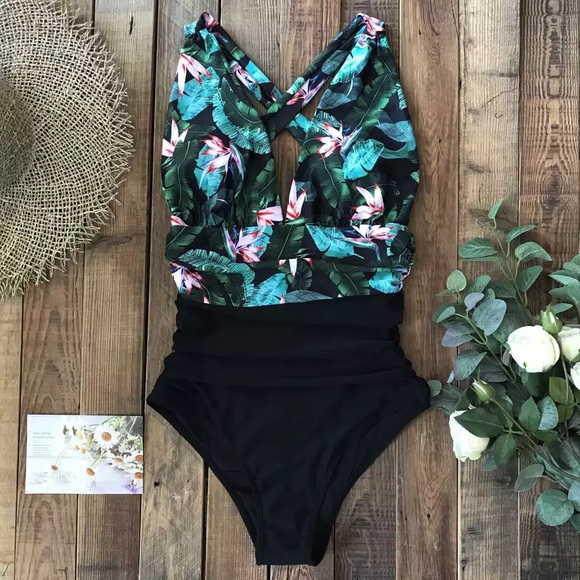 Women Halter Swimsuit Floral Print Swimwear - Picture 5 of 6